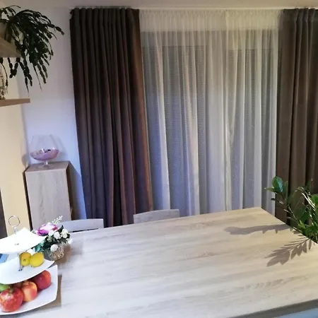 Galeria Stastie Apartment *